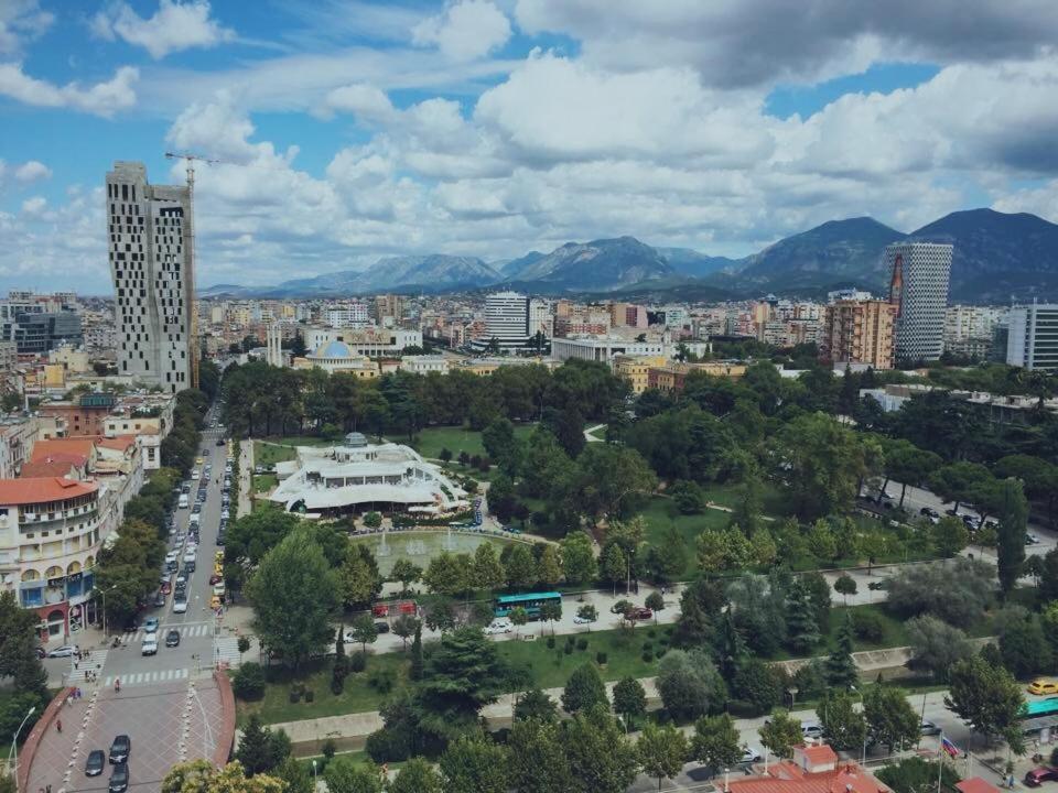 Luxury Apartment City Centre Tirana Exterior photo