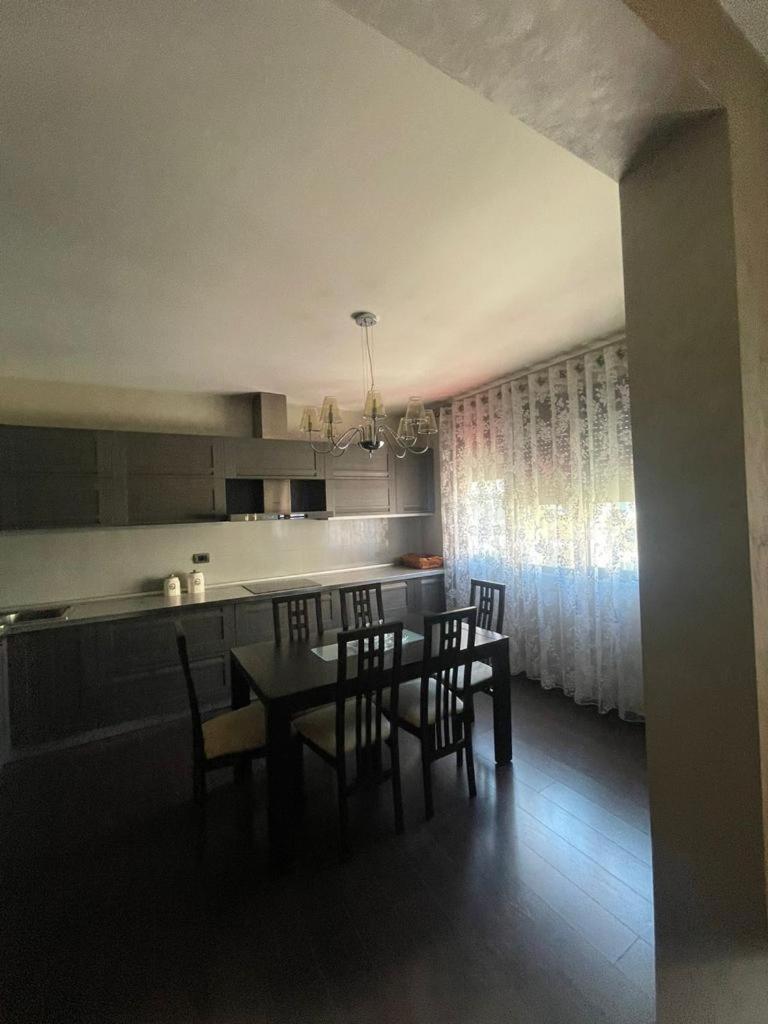 Luxury Apartment City Centre Tirana Exterior photo
